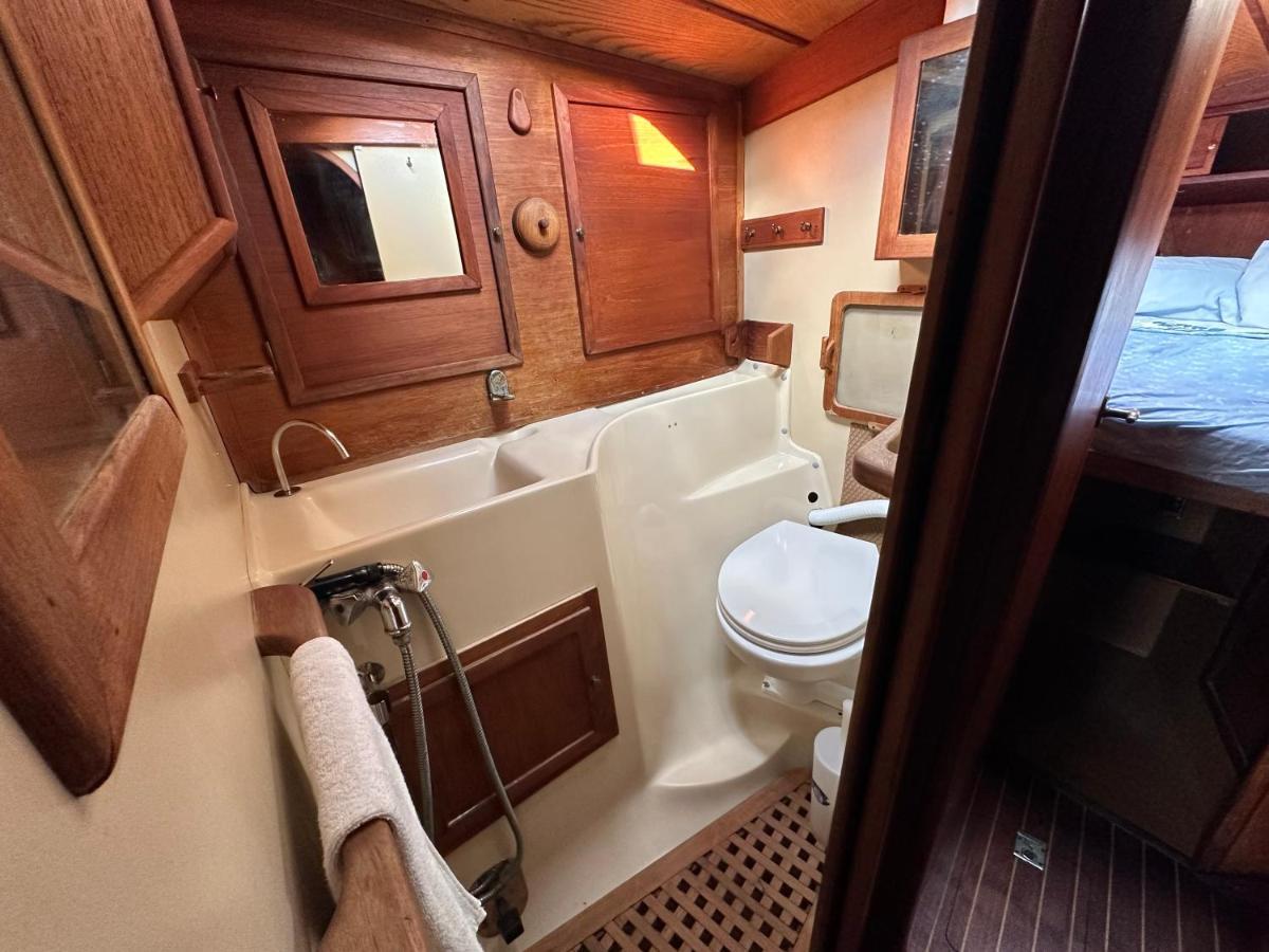 Hotel Unique Wooden Sail Yacht + 2 Bikes Included! Sant Adria de Besos Exteriér fotografie
